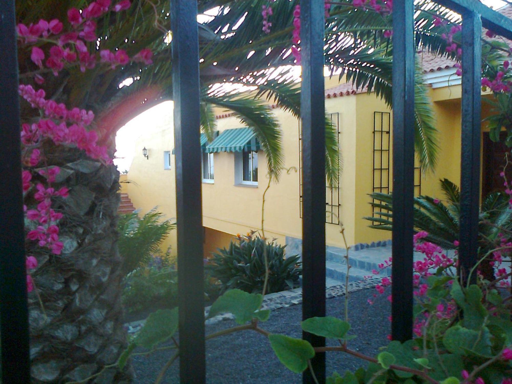 Vv Complejo Vacacional Villamaria Los Llanos De Aridane Bagian luar foto